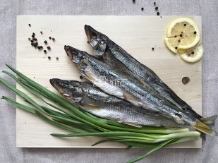 Главная: Корюшка вяленая с икрой