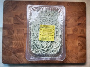 Жареный сыр: Сыр Чечил паутинка (зелень чеснок)  500 гр.