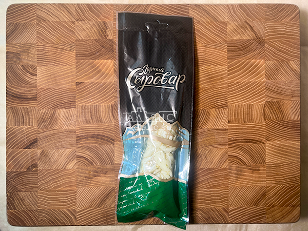 Сыр 100 гр ГОРНЫЙ СЫРОВАР (Косичка с укропом и чесноком) в Шатуре