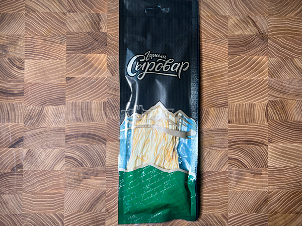 Сыр 60 гр ГОРНЫЙ СЫРОВАР (Паутинка копчёная) в Шатуре