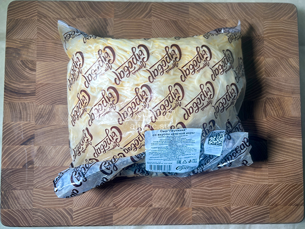 Сыр 1 кг ГОРНЫЙ СЫРОВАР (Паутинка со вкусом красной икры) в Шатуре