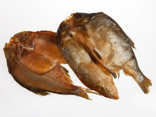 Камбала камчатская вяленая с икрой: Карась холодного копчения